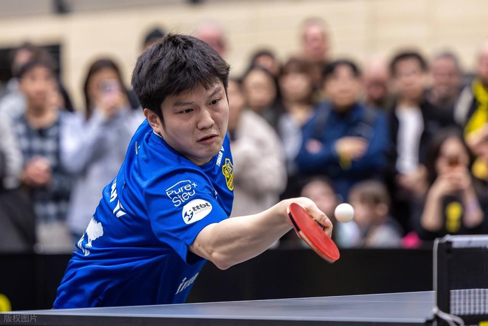 开云app-正手劈长不是下网就出界？老教练教你一招，又稳又狠又刁钻|樊振东|球友|手腕|板型|台球_新浪体育_新浪新闻